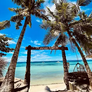 https://on-board-panglao-beach-hostel-resort.hotelspanglao.com